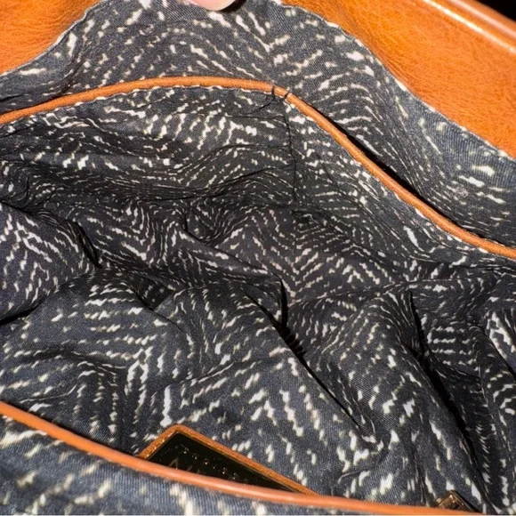 Urban Expressions Khloe Tan Western Boho Bohemian Saddle Shaped Crossbody Purse - Picture 10 of 15